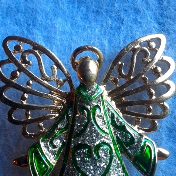 Lovely Angel Pin. - Picture 4 of 5